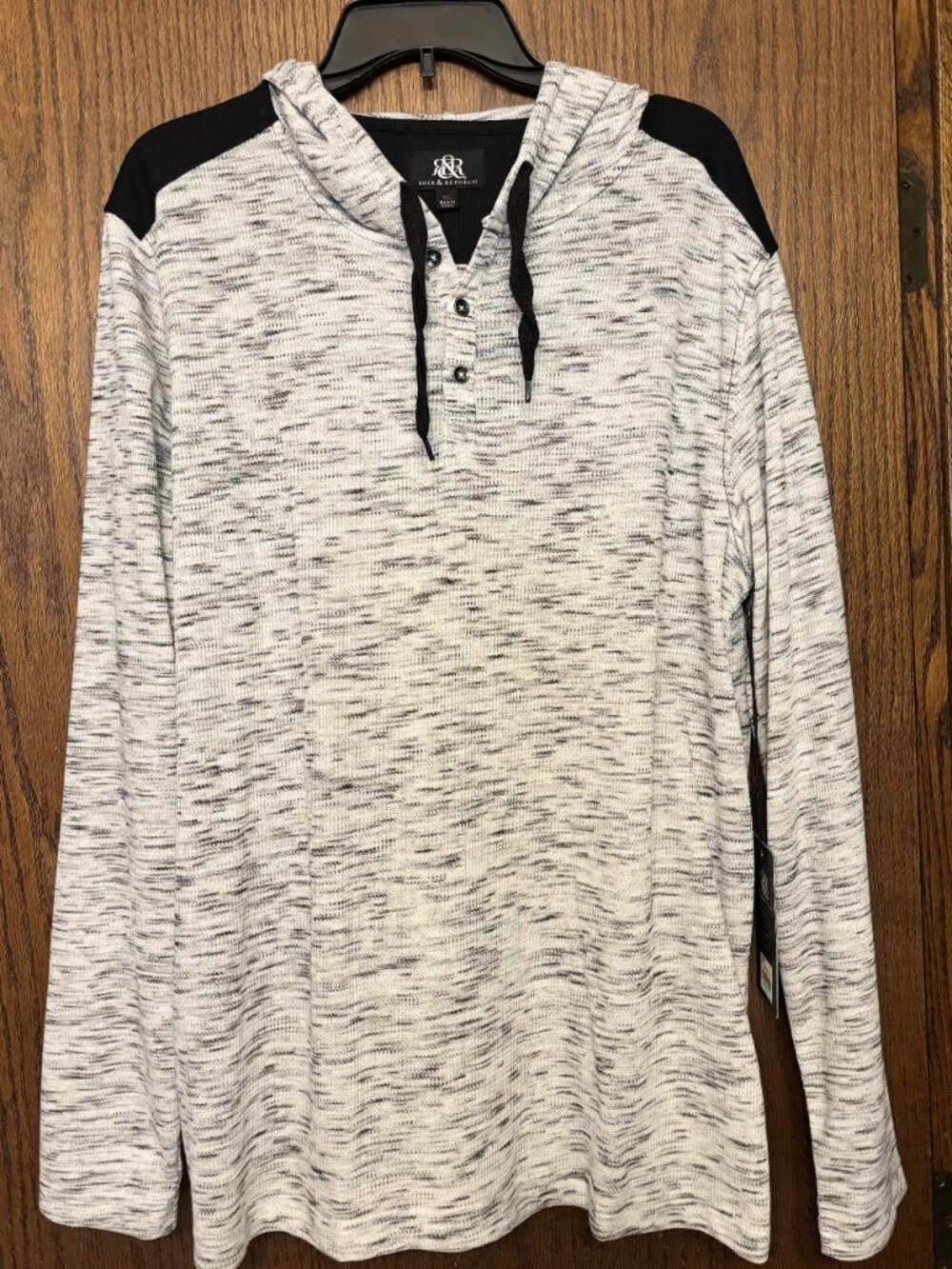 Rock & Republic Black & White Long Sleeve Hooded Knit XL Shirt    NWT